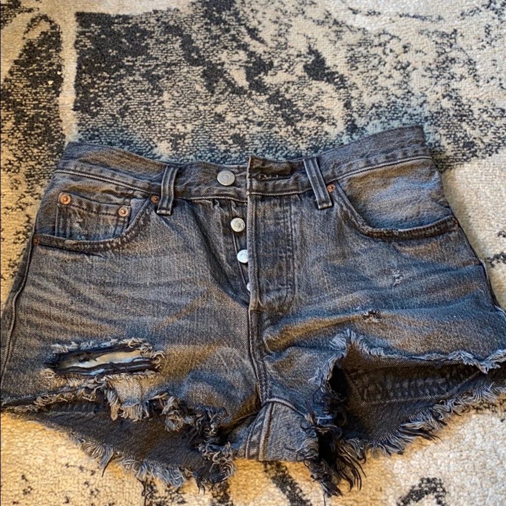 Levi Jean Shorts W24